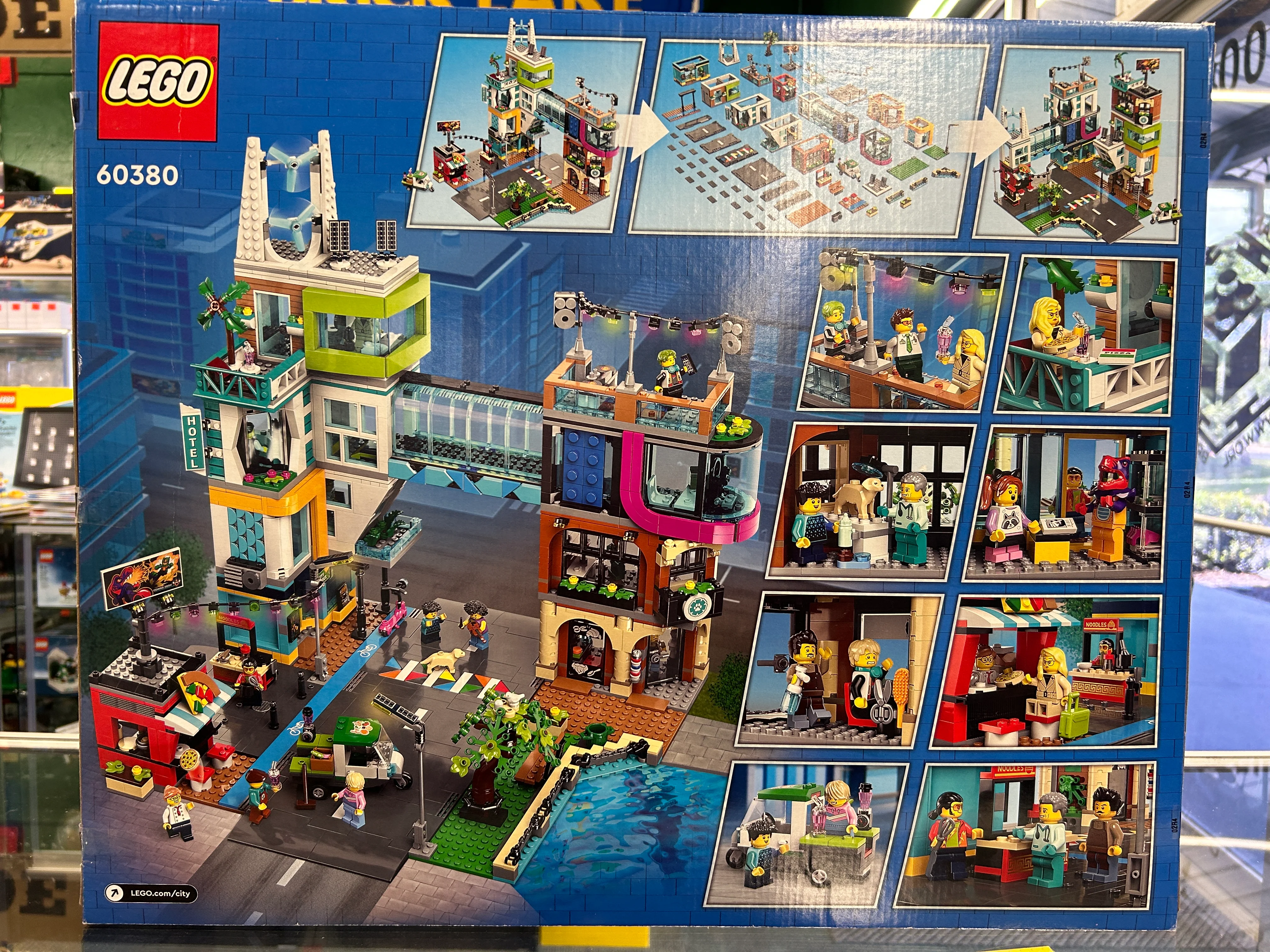 Downtown, 60380 - LEGO® City Set - Image 2